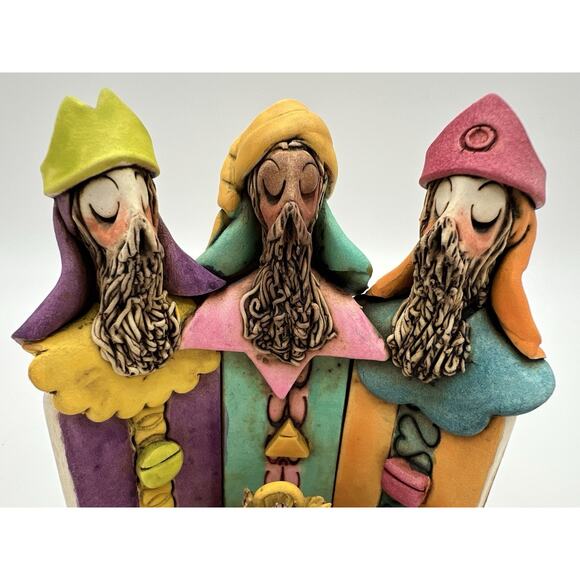 Handmade Studio Art Pottery Baby Jesus & Three Wisemen Figurine 5” Signed Ruiz - Picture 8 of 9